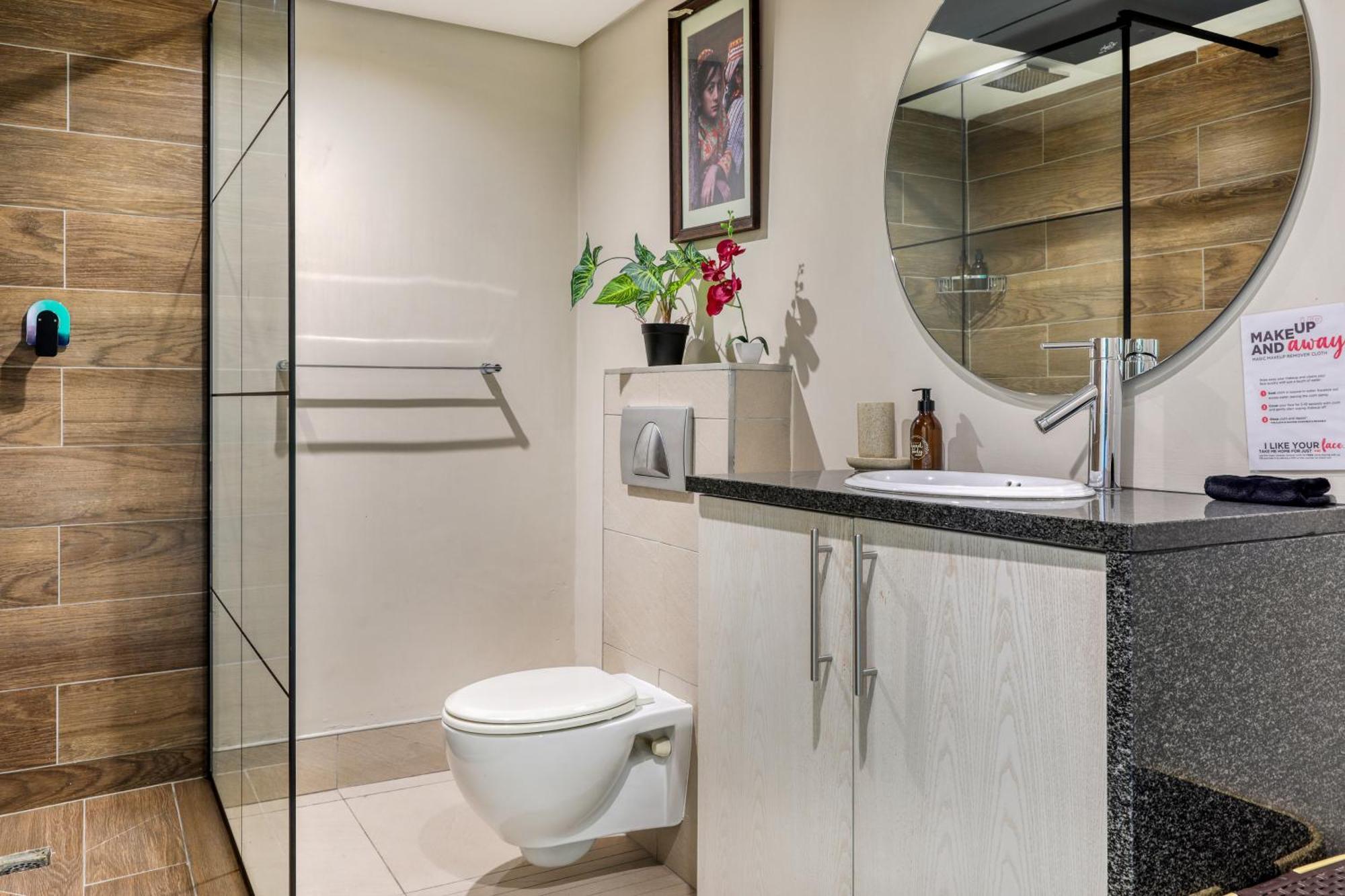 Authentic Cape Town Apartment Near The Waterfront Exterior photo